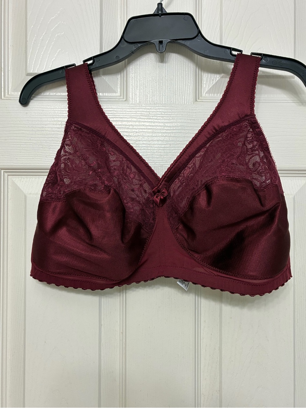 Glamorise RN 15564 Burgundy Sport Elite Performance Bra Wire Free
Size 42F